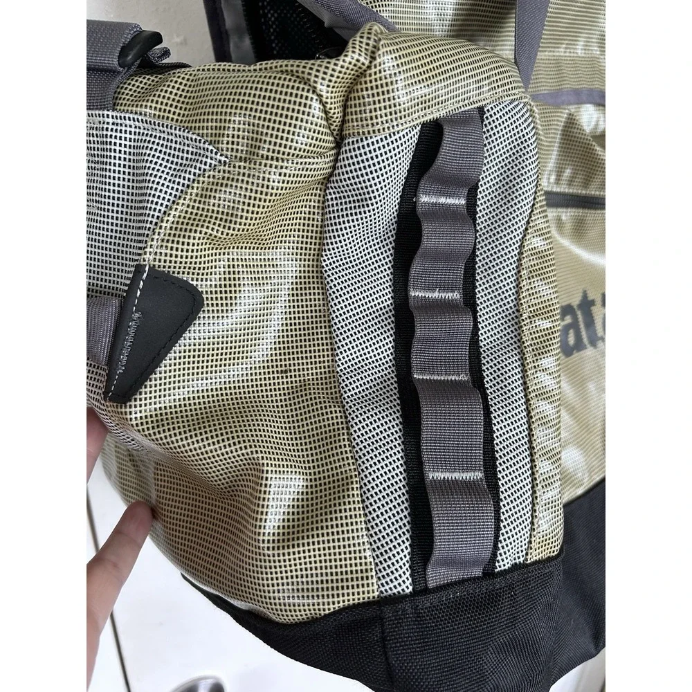 Patagonia Black Hole Duffel Backpack 60L (?) 2-way Backpack Travel Bag Preowned